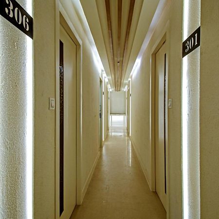 Super Collection O Snowfox Hotel Колката Екстериор снимка
