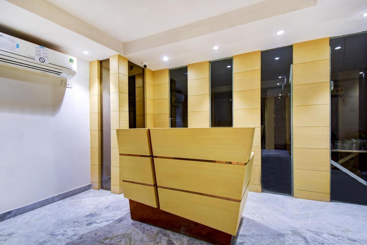 Super Collection O Snowfox Hotel Колката Екстериор снимка