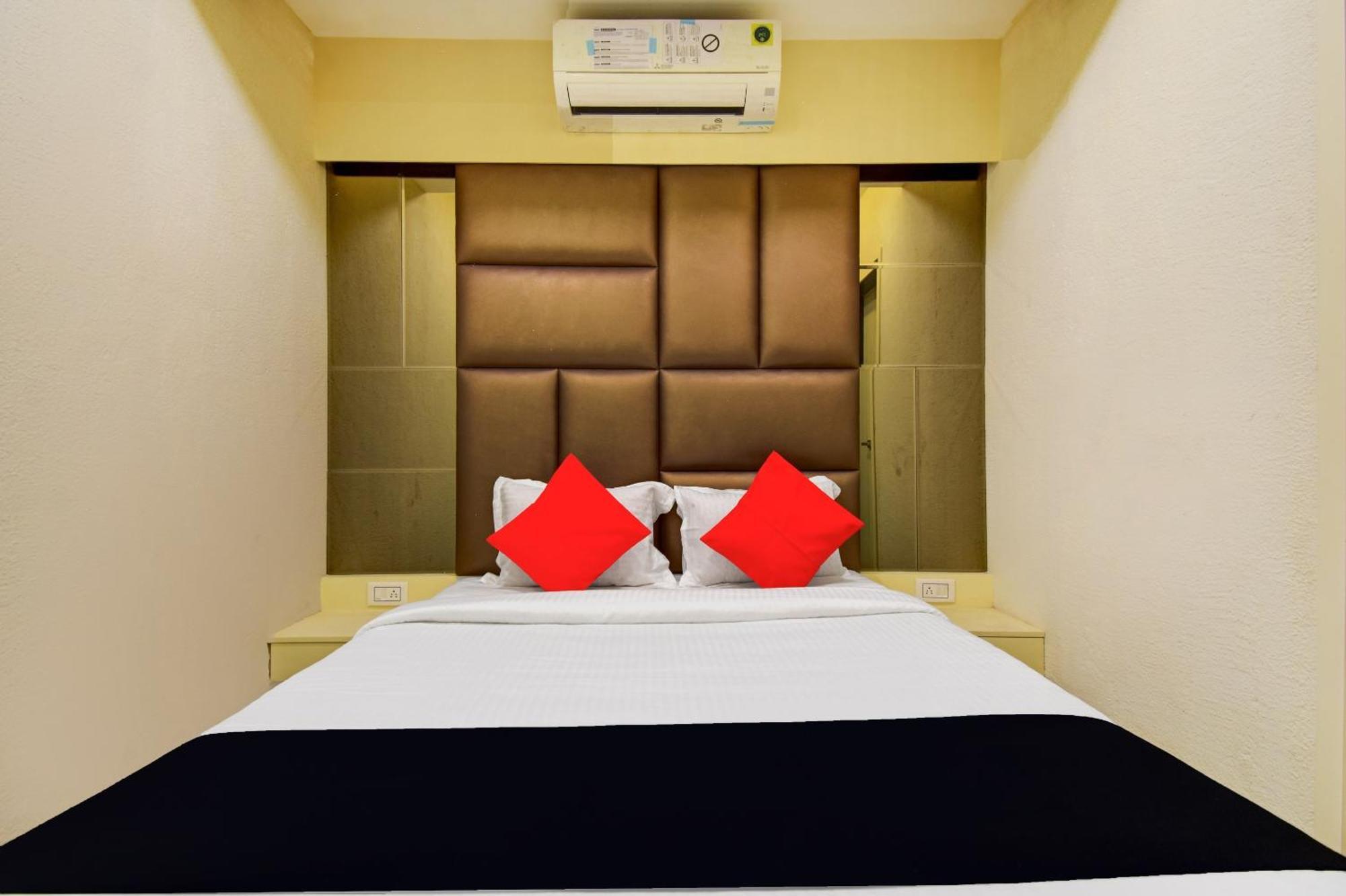 Super Collection O Snowfox Hotel Колката Екстериор снимка