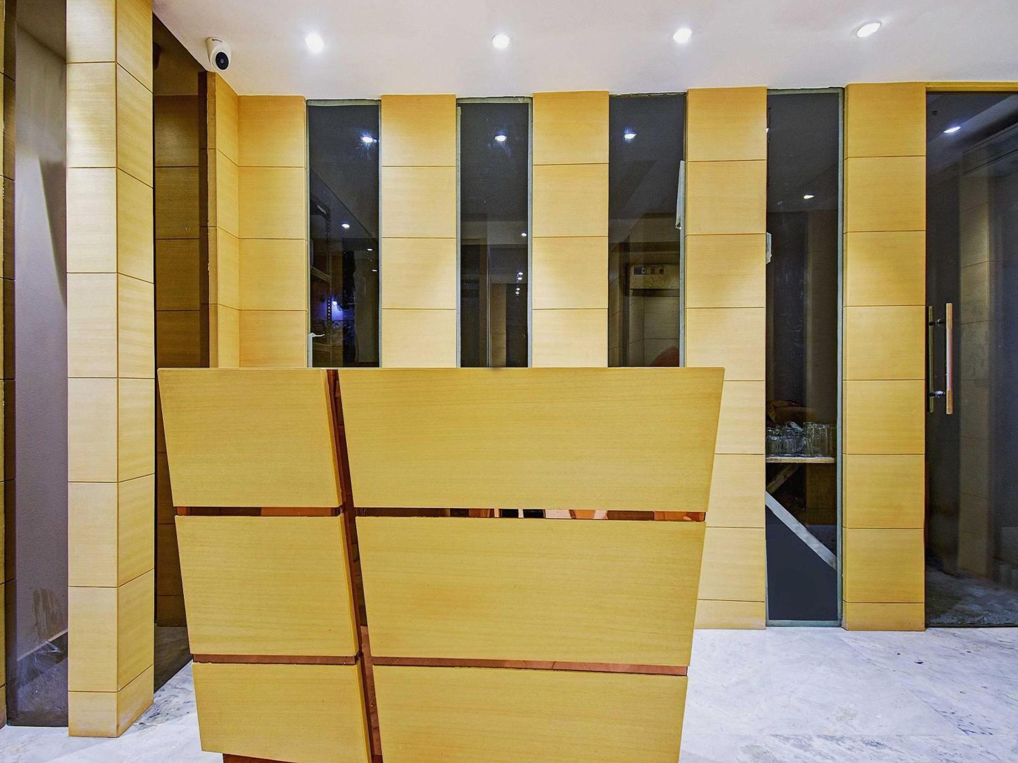 Super Collection O Snowfox Hotel Колката Екстериор снимка