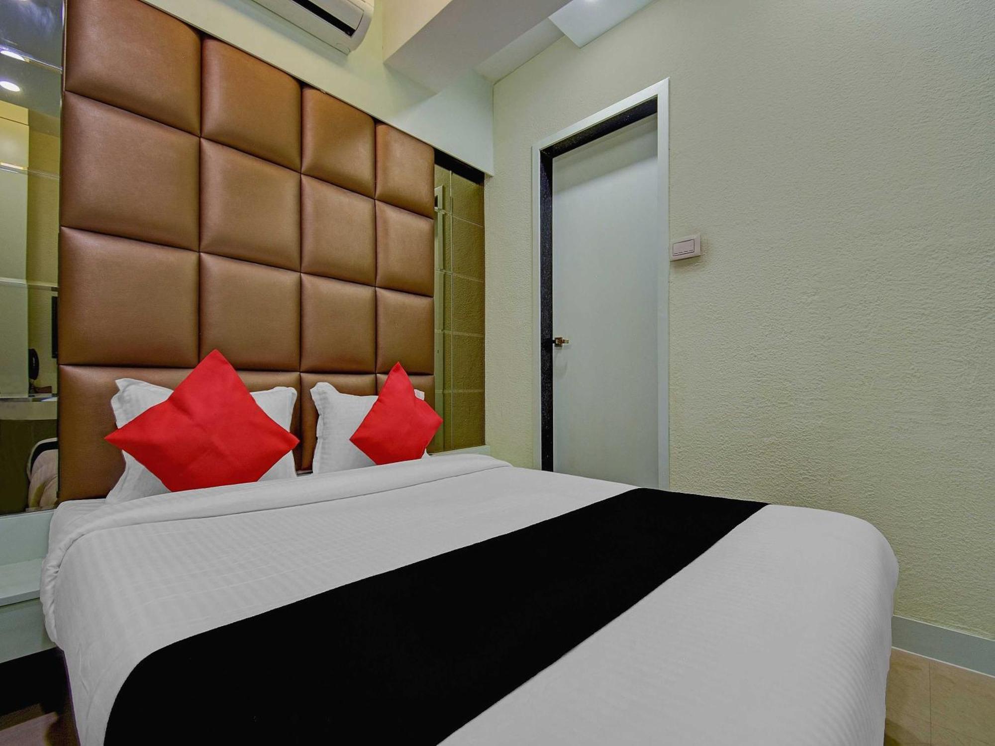 Super Collection O Snowfox Hotel Колката Екстериор снимка