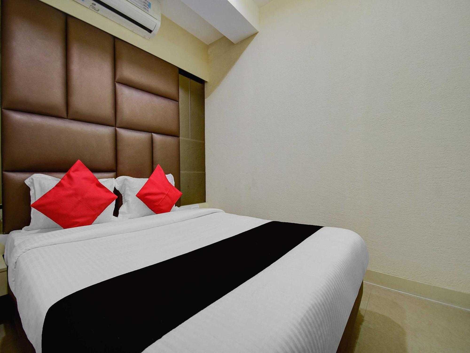 Super Collection O Snowfox Hotel Колката Екстериор снимка